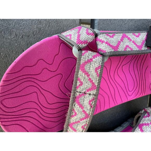 Teva Hurricane 3 active waterproof sandals, girls size 2 - Picture 3 of 8